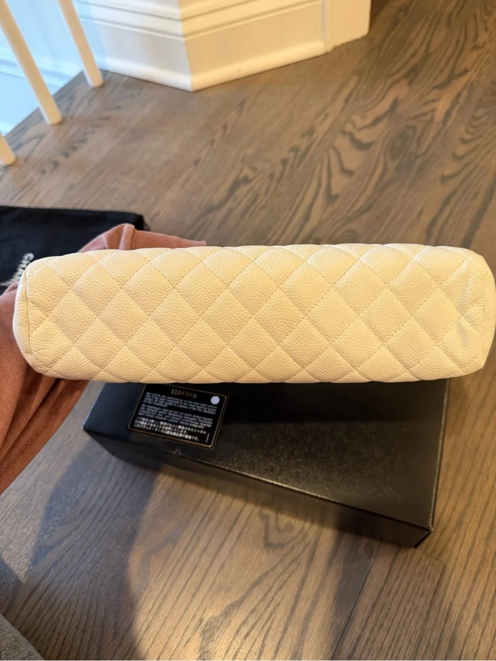 CHANEL elegant quilted